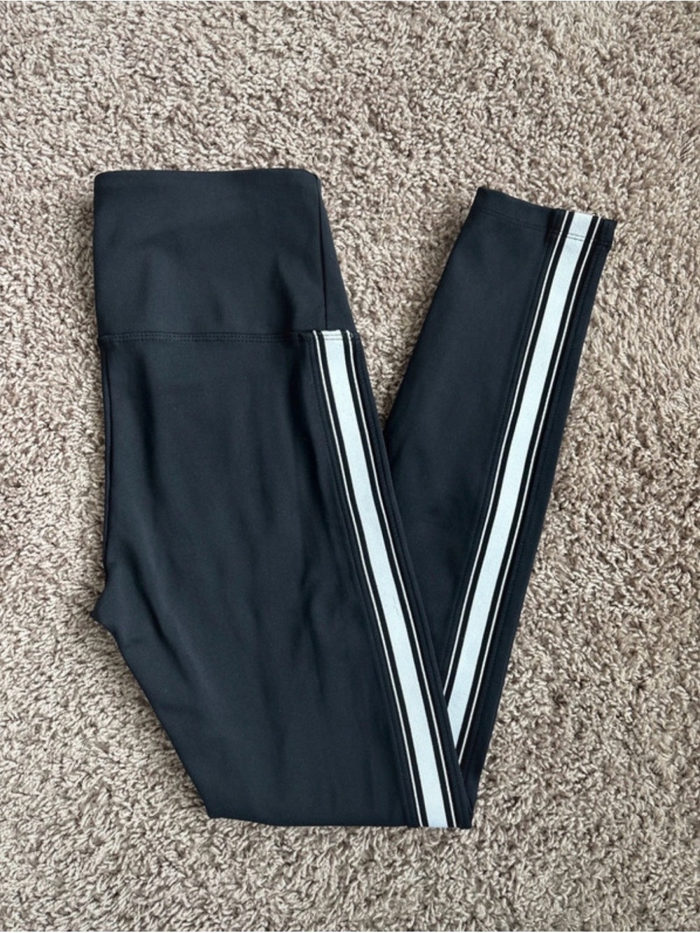 High-Waisted Side Stripe Leggings | M